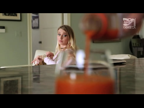 ❤️ Vajza e nxehtë me cica të mëdha dhe pidhi të shtrënguar merr karin nga humbësi, por shumë e vështirë ❤ Pornografi cilësore në pornografi sq.pinkporno.ru ❌️