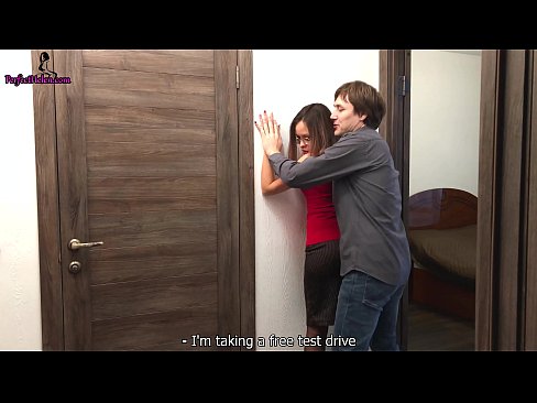 ❤️ Sekserja seksi ngre në mënyrë sensuale pidhin dhe qiset ndërsa shet apartamentin e saj - Krempai ❤ Pornografi cilësore në pornografi sq.pinkporno.ru ❌️